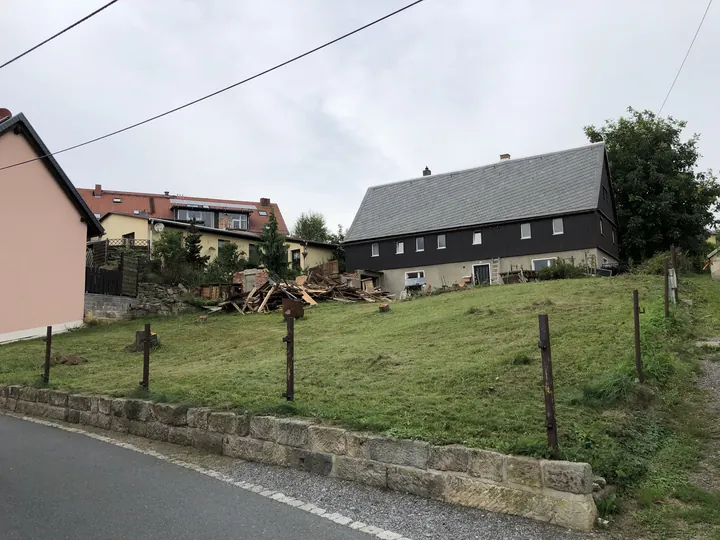 Das Grundstück im Spätsommer 2020.