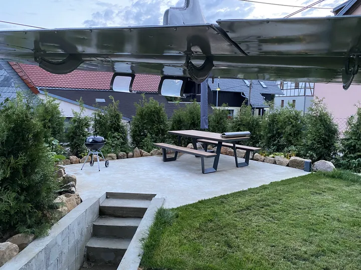 Die Terrasse kurz vor der Eröffnung.